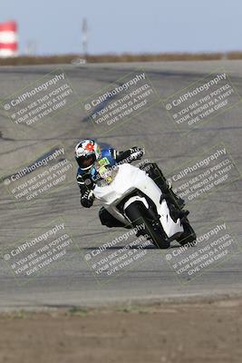 media/Nov-26-2023-TrackDaz (Sun) [[64ad8cfd8f]]/Mock Race/Outside Grapevine/